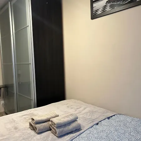 Moniuszki Dworzec 아파트