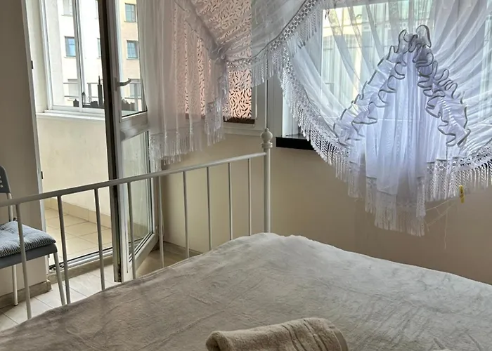 Moniuszki Dworzec Lägenhet